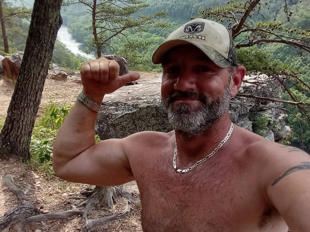 Michael Huckabee Killed in Sequatchie County Homicide; Suspect Johnny Queen Fatally Shot