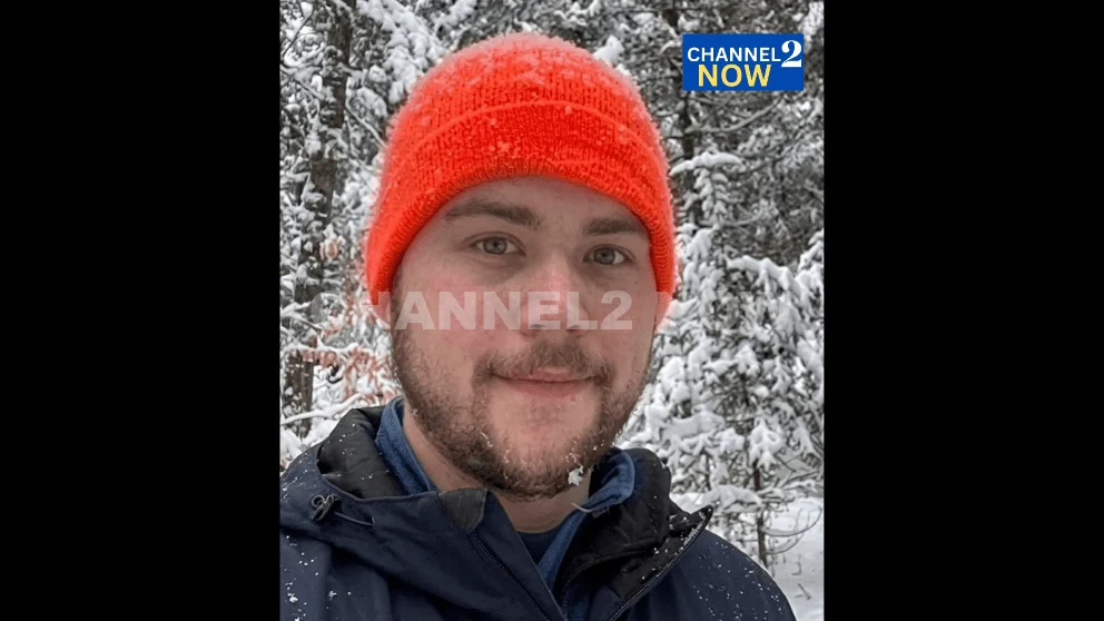 Right photo of Mackenzie Gunther, pilot killed in Air Canada crash at LaGuardia