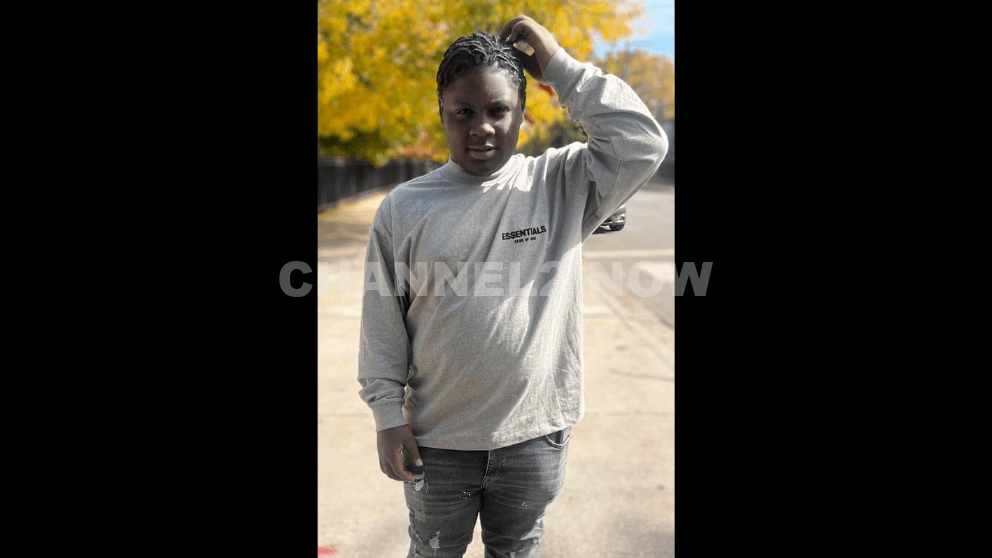 18-Year-Old Tyree Smith fatally shot Inside Chicago Restaurant in Englewood